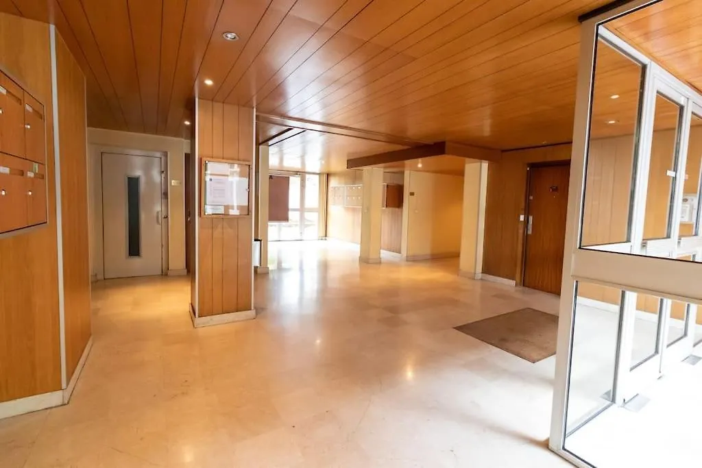 Parking Gratuit - Chic Et Elegant A Villeurbanne - Tout Fourni France